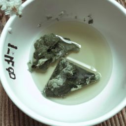 <strong>美容</strong>護(hù)膚粥的功效及其應(yīng)用方法，告別油膩暗黃肌膚！