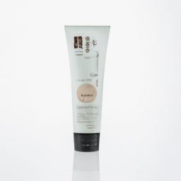 <strong>美容</strong>院護(hù)膚產(chǎn)品與市面上的區(qū)別：選擇正確護(hù)膚品對你而言有多重要？